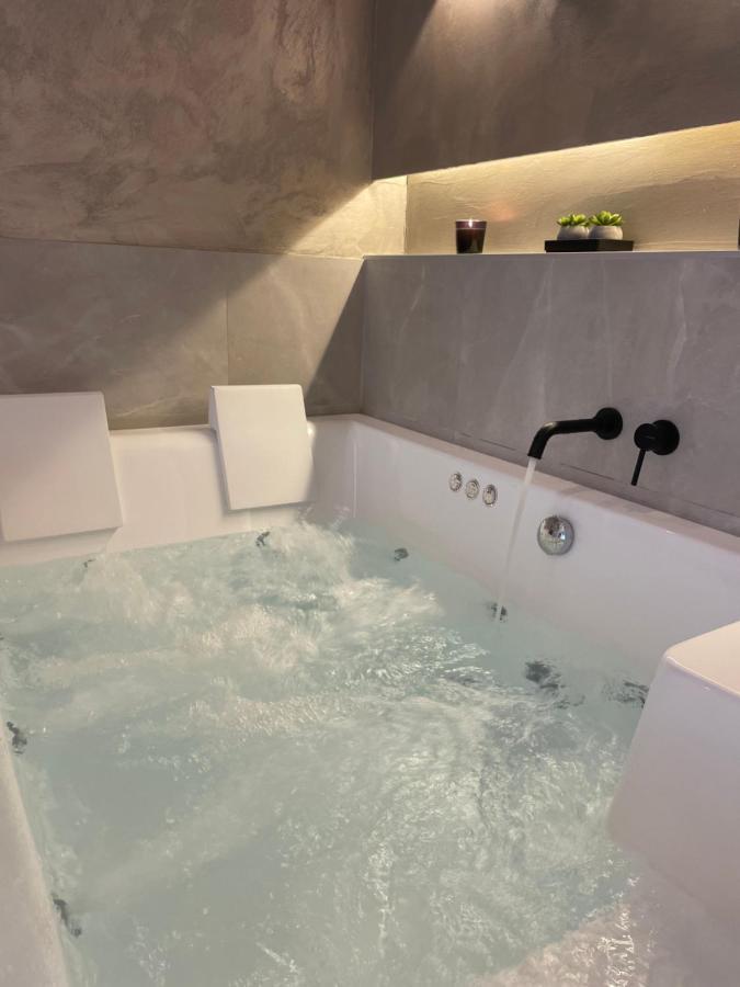 Jacuzzi Suite Ladadika Szaloniki Kültér fotó